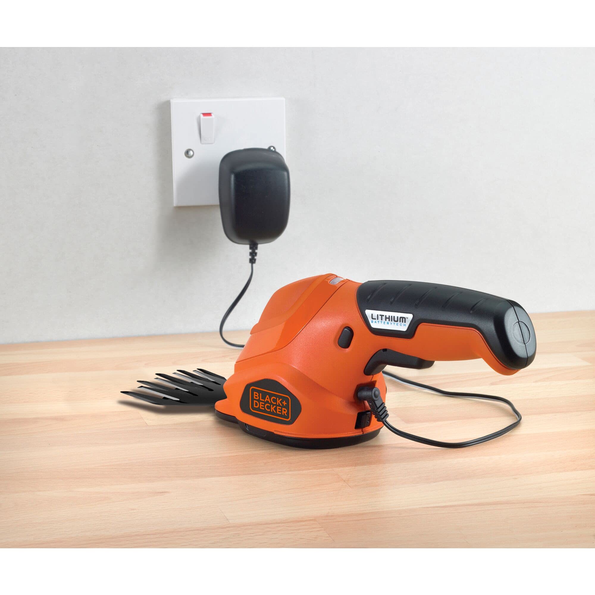 Black & Decker GSL200 Akku-Grasschere 8 cm Schwarz  Orange Lithium 3 6 V