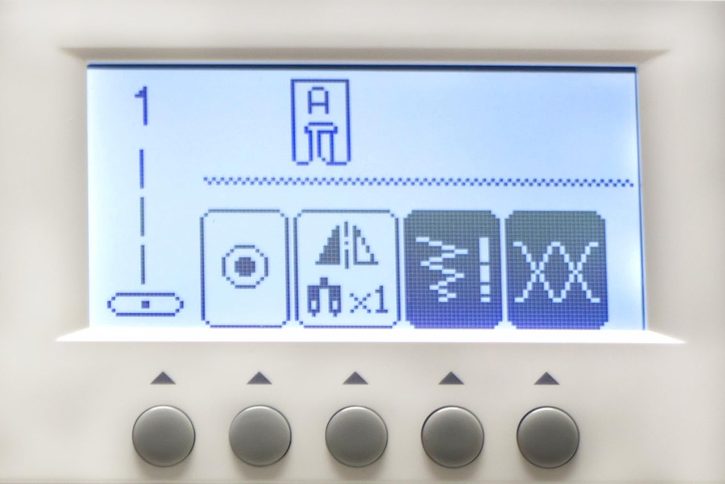 Singer C430 sewing machine  electronic  white